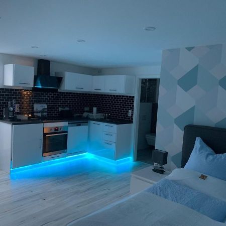 Modern Renovated Apartment Suited For Business Consultants - In Close Distance To Dt, Dhl And Un Campus - Reserved Parking Bonn Exteriör bild