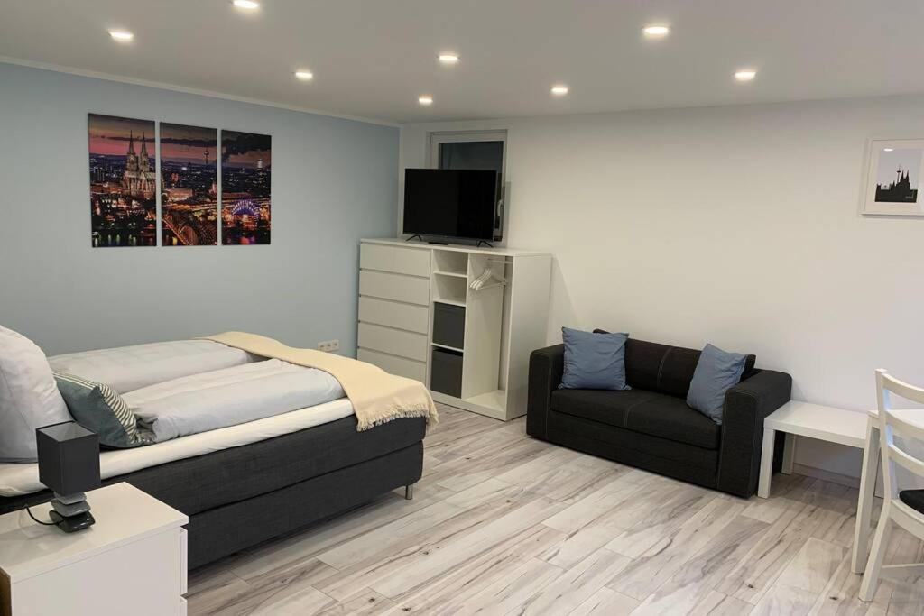 Modern Renovated Apartment Suited For Business Consultants - In Close Distance To Dt, Dhl And Un Campus - Reserved Parking Bonn Exteriör bild